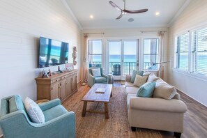 Smart-TV og stereoanlegg