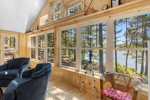 Interior - Waterfront Cottage in Maine | Seegar Camp, Sunny 2 (Tenants Harbor)