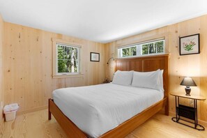 2 slaapkamers, een strijkplank/strijkijzer, gratis wifi, beddengoed