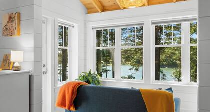 Lindquist Cottage | Waterfront Studio with King Bed, Deck & Shoreline Access