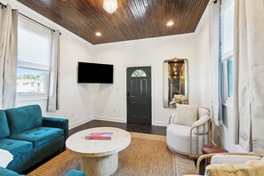 TV - Chic New Orleans Vacation Rental, Sleeps 7, Backyard Oasis Near French Quarter (New Orleans)