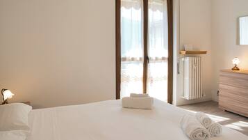 2 chambres, Wi-Fi gratuit, draps fournis