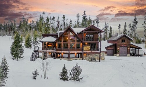 Mountain Home on 10-Acres