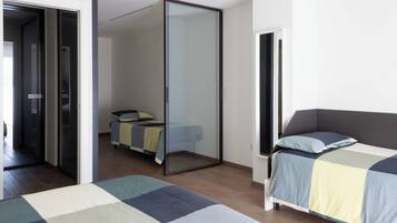 3 quartos, acesso à internet, roupa de cama