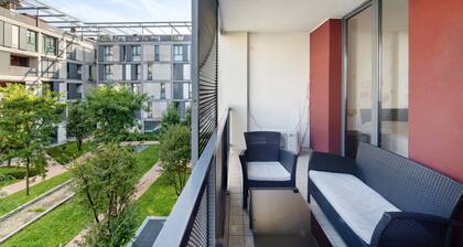 'Easy Como Stay Apartment with Parking' – Shared Terrace, Wi-Fi & Air Conditioning