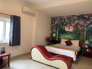 Quarto casal luxo | Ferros/tábuas de passar roupa, Wi-Fi de cortesia