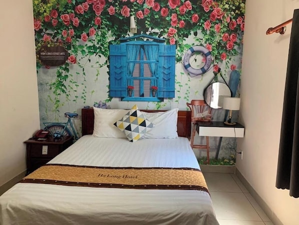 Quarto casal econômico | Ferros/tábuas de passar roupa, Wi-Fi de cortesia