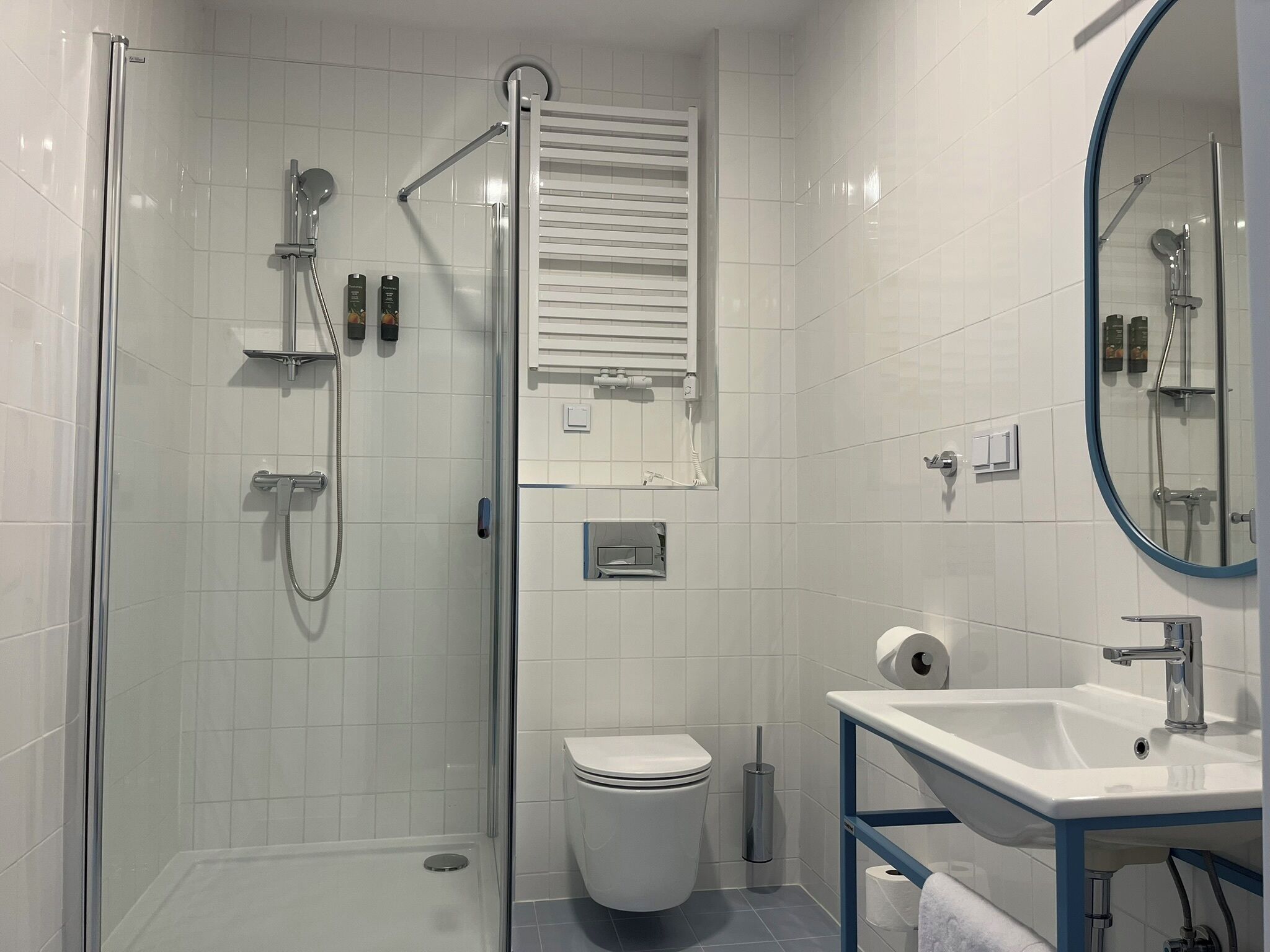 Classic Single Room, Courtyard View | Bathroom | Shower, hair dryer, towels, soap