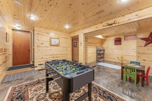 Spielezimmer