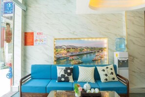 Unclassified image, 2 of 17, button - Atypik Vietnam House (Hanoi)