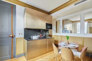 アパートメント | 専用キッチン | 調理器具と食器