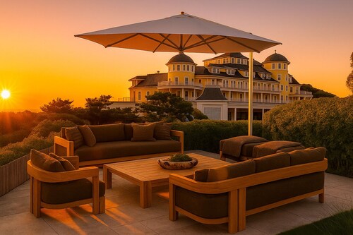 Watch Hill Luxury by the Sea, Iconic 1852 School House, Beside Ocean House Hotel