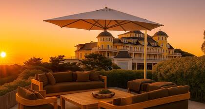 Watch Hill Luxury by the Sea, Iconic 1852 School House, Beside Ocean House Hotel