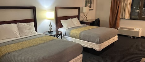 4 chambres, fer et planche à repasser, Wi-Fi, draps fournis