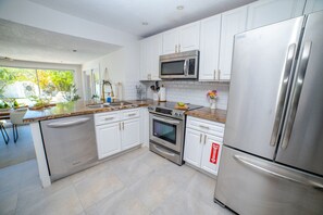 Fridge, microwave, oven, coffee/tea maker