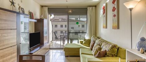 テレビ、ステレオ