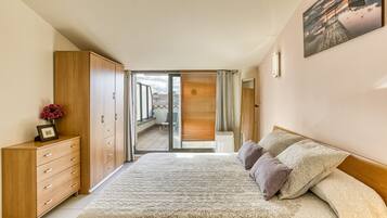 3 sovrum, strykjÀrn/strykbrÀda, wi-fi och sÀngklÀder