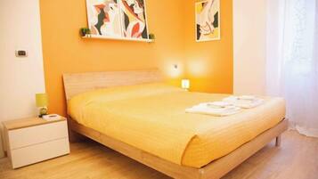 2 quartos, ferros/tábuas de passar roupa, Wi-Fi, roupa de cama