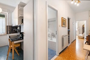 Kühlschrank, Ofen, Herdplatte, Geschirrspüler