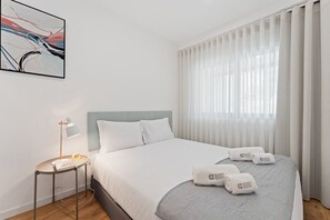 1 bedroom, iron/ironing board, internet, bed sheets