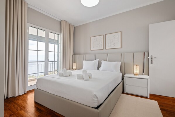 5 bedrooms, iron/ironing board, travel cot, free WiFi