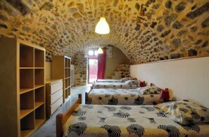 5 Schlafzimmer, Bügeleisen/Bügelbrett, Internetzugang, Bettwäsche