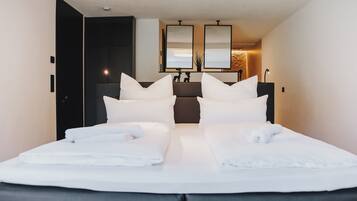 2 Schlafzimmer, Reisekinderbett, WLAN, Bettwäsche