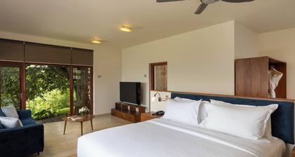 The Knightsdale Villa