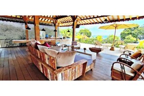Terrace/patio - Ethnic, Beach, peaceful, Spacious, Fun (Tegallengah)