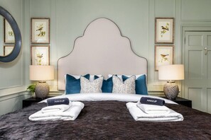 3 chambres, fer et planche à repasser, Wi-Fi, draps fournis