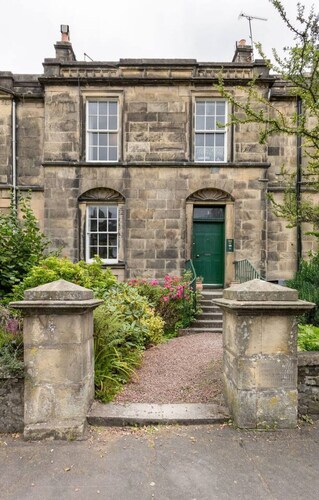 The Allan Maisonette | Charming Georgian Retreat