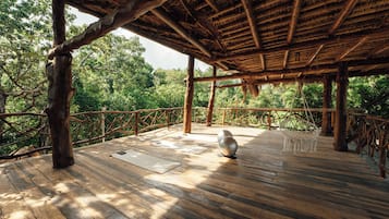 Deep-tissue massages, massages