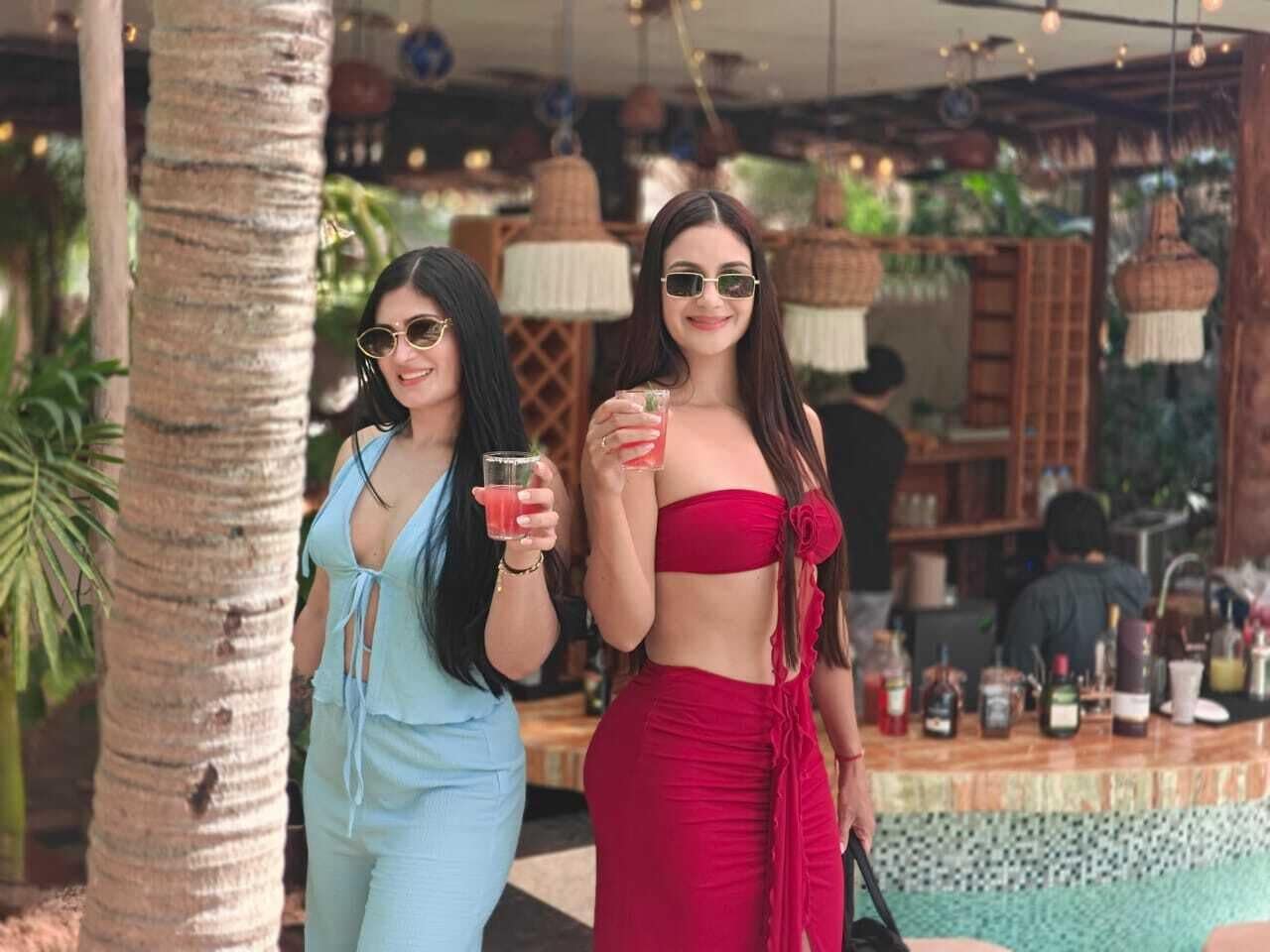 Bar en la piscina