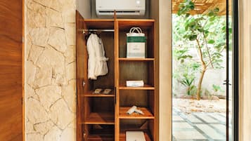 Deluxe Villa, Garden View | Bathroom | Shower, rainfall showerhead, hair dryer, bathrobes