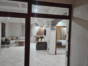 Tabla de planchar con plancha y wifi gratis 