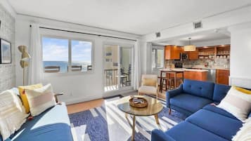Leilighet, flere senger (Pinnacle Port PH-12 - Casa Francesca) | Oppholdsområde