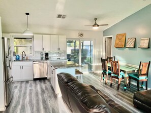 Interior - 4 For Fore! (Sebring)