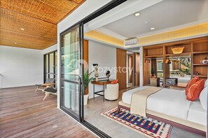 Villa, 4 Bedrooms, Pool View | Desk, laptop workspace, free WiFi, bed sheets