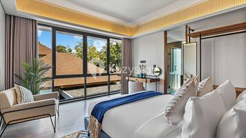 Vila, 4 quartos, vista para a piscina | Escrivaninha, espaço de trabalho para notebook, Wi-Fi de cortesia