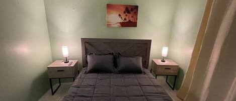 1 chambre, bureau, fer et planche à repasser, Wi-Fi gratuit