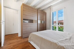 1 bedroom, WiFi, bed sheets - Apartment 'Castello A Raffa' with Mountain View, Wi-Fi and Air Conditioning (PUEGNAGO DEL GARDA)