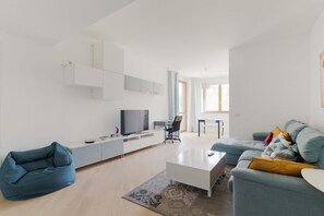 Living area - GuestHost - Milano 2 Bright Apartment (Milano)