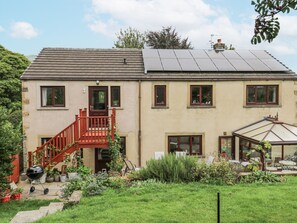 Exterior - The Treetop (Settle)