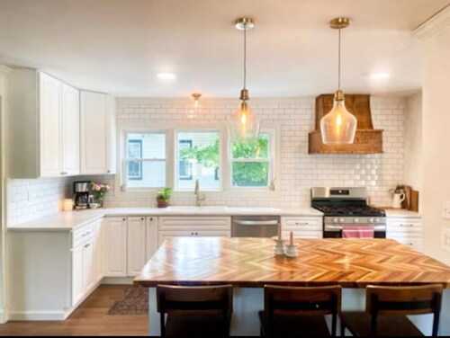 Charming 3-bedroom house in Gouverneur with private basketball court.