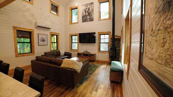 Smart-TV, Kamin, Videospiele