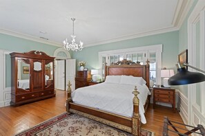 8 habitaciones, tabla de planchar con plancha y wifi gratis