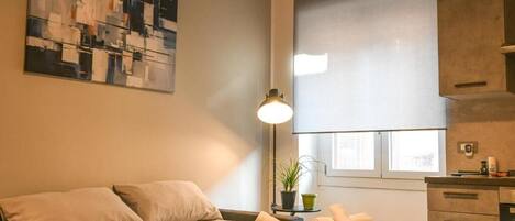 1 dormitori, planxa i posts de planxar, wifi gratuïta i roba de llit