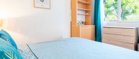 1 bedroom, WiFi, bed sheets