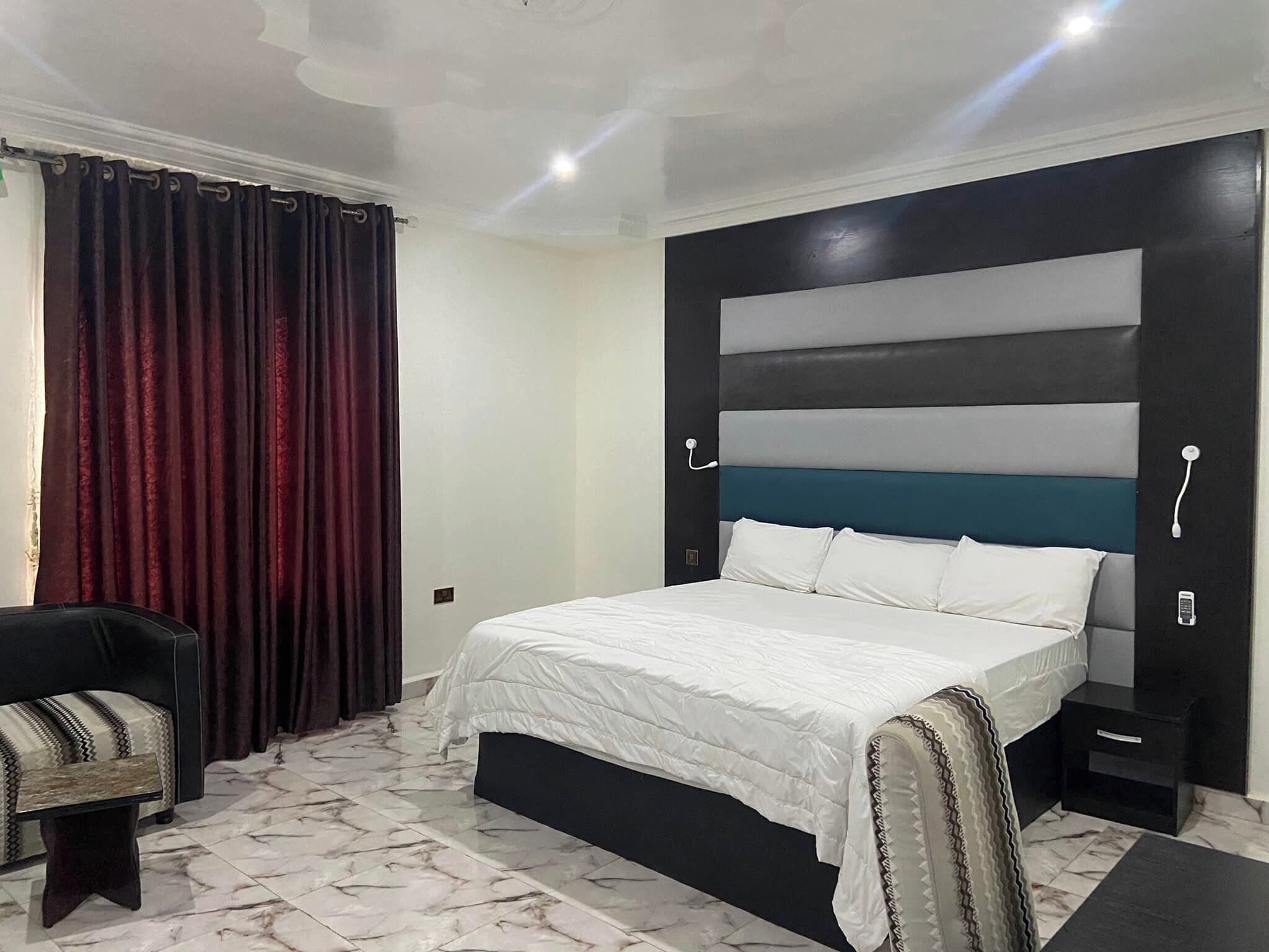 家庭公寓, 陽台, 城市景觀 | 客房內保險箱、書桌、筆電工作空間、遮光布/窗簾