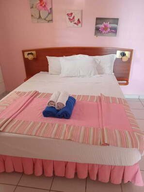 1 bedroom, iron/ironing board, bed sheets